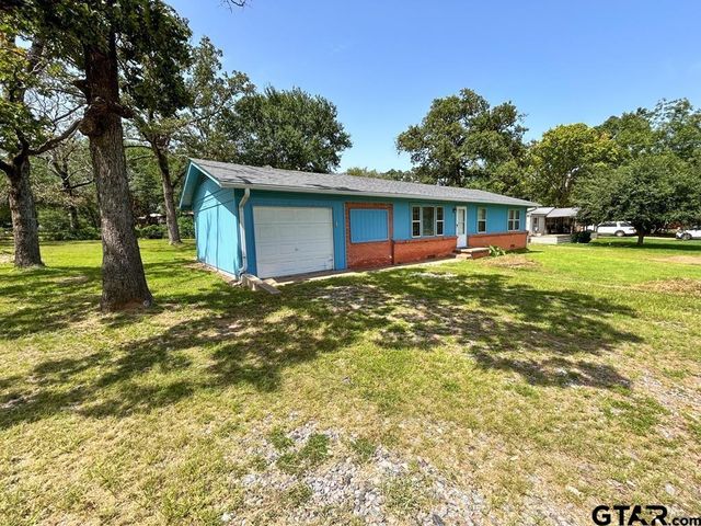 144 AN County Road 427, Palestine, TX 75803