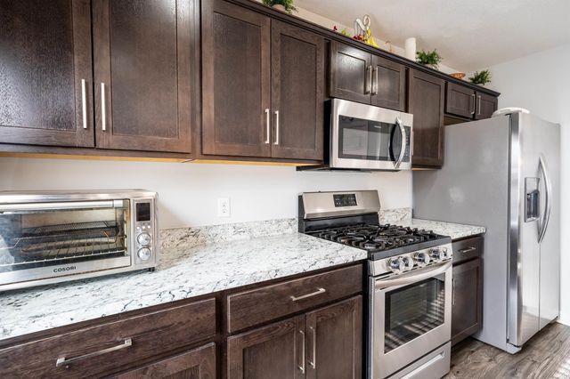 348 Edenbridge Boulevard, Fort Wayne, IN 46845