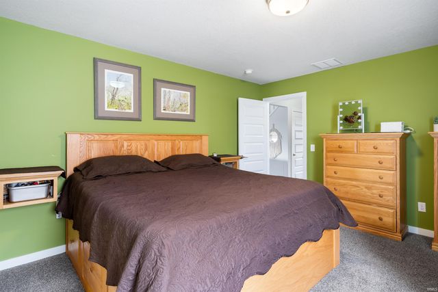 348 Edenbridge Boulevard, Fort Wayne, IN 46845