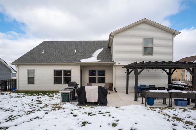 348 Edenbridge Boulevard, Fort Wayne, IN 46845