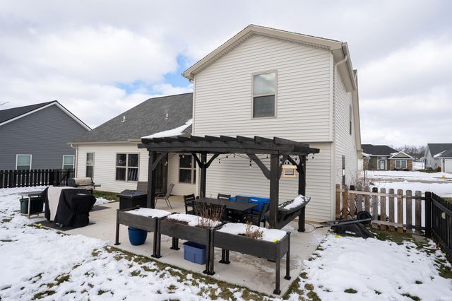 348 Edenbridge Boulevard, Fort Wayne, IN 46845