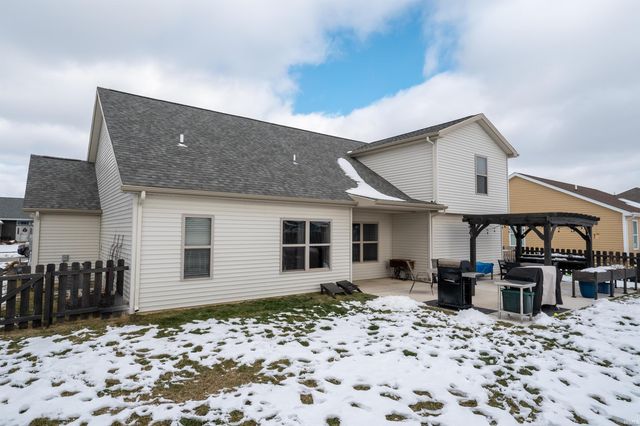 348 Edenbridge Boulevard, Fort Wayne, IN 46845