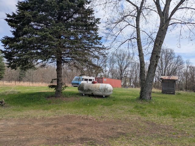 9320 E Division Road, Knox, IN 46534