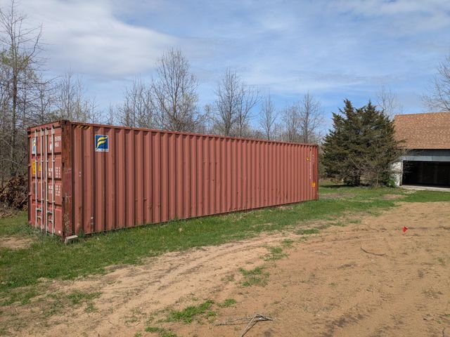 9320 E Division Road, Knox, IN 46534