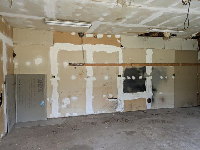 9320 E Division Road, Knox, IN 46534