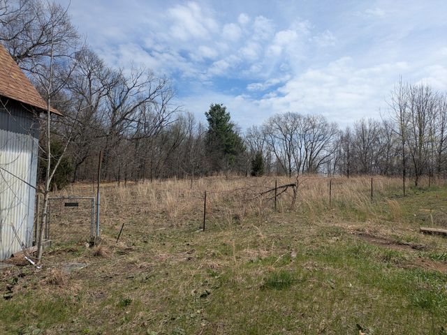 9320 E Division Road, Knox, IN 46534
