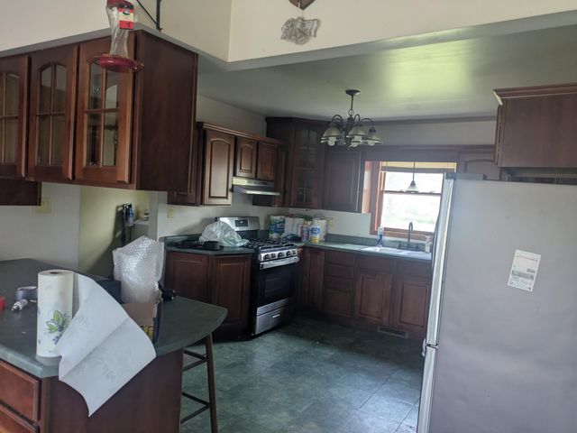 9320 E Division Road, Knox, IN 46534