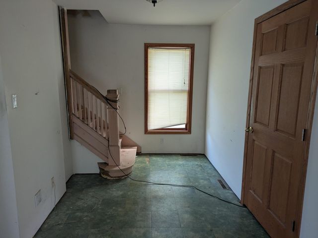 9320 E Division Road, Knox, IN 46534