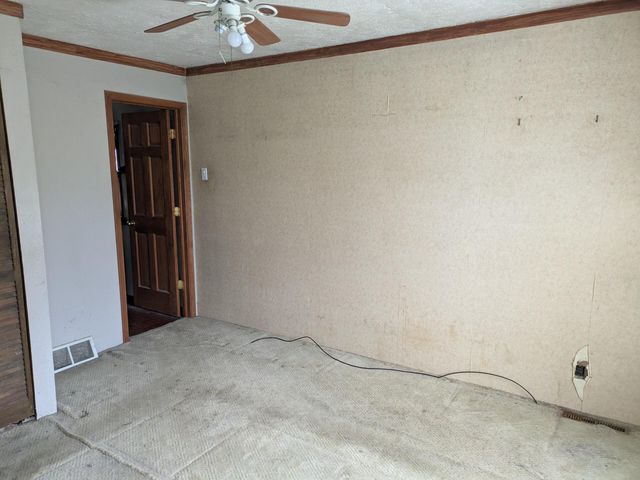 9320 E Division Road, Knox, IN 46534