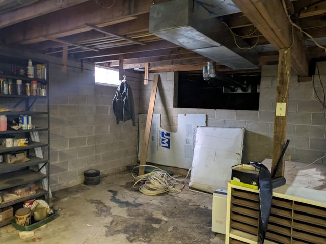 9320 E Division Road, Knox, IN 46534