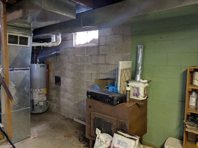 9320 E Division Road, Knox, IN 46534