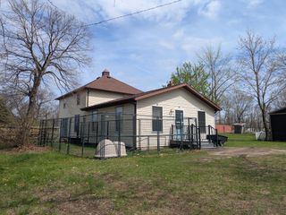 9320 E Division Road, Knox, IN 46534