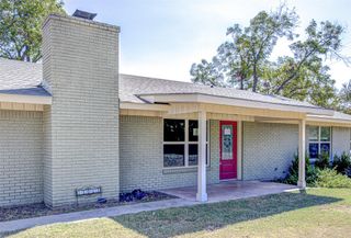 1013 Highland DR, Highland Haven, TX 78654