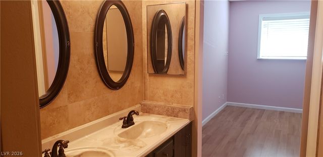 5156 Gray Lane A, Las Vegas, NV 89119