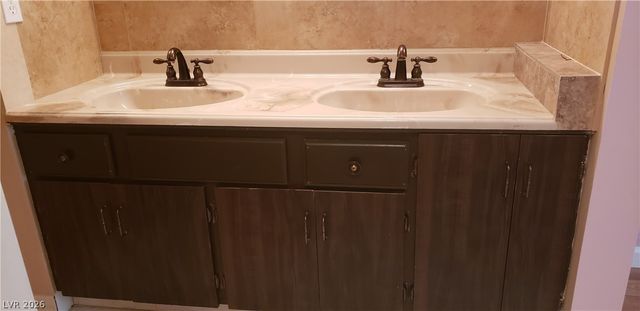 5156 Gray Lane A, Las Vegas, NV 89119