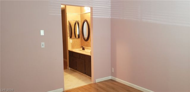 5156 Gray Lane A, Las Vegas, NV 89119