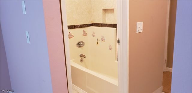 5156 Gray Lane A, Las Vegas, NV 89119