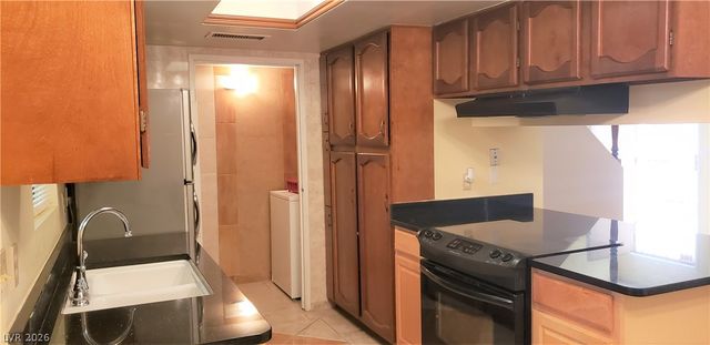 5156 Gray Lane A, Las Vegas, NV 89119