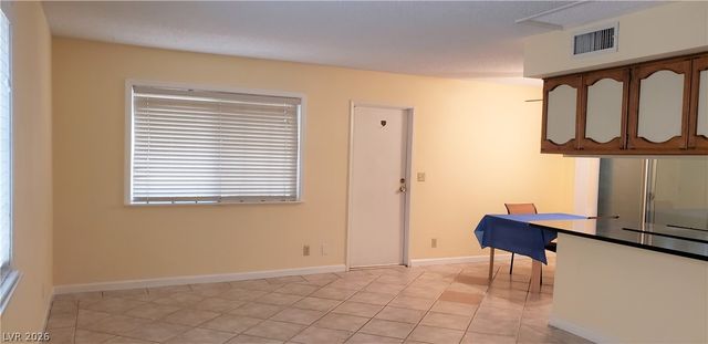 5156 Gray Lane A, Las Vegas, NV 89119