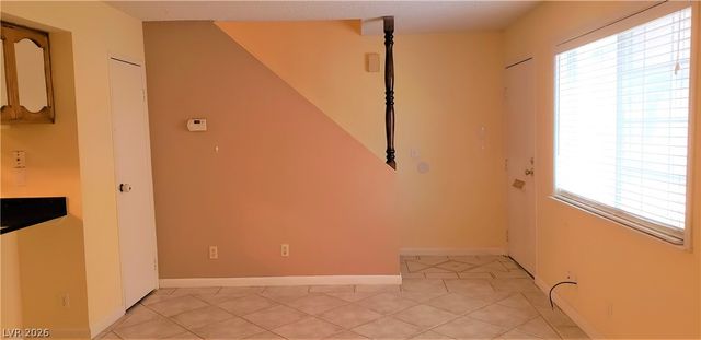 5156 Gray Lane A, Las Vegas, NV 89119