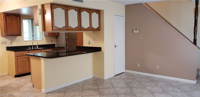 5156 Gray Lane A, Las Vegas, NV 89119