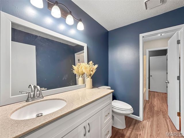 1020 Nancy Drive, O'fallon, IL 62269