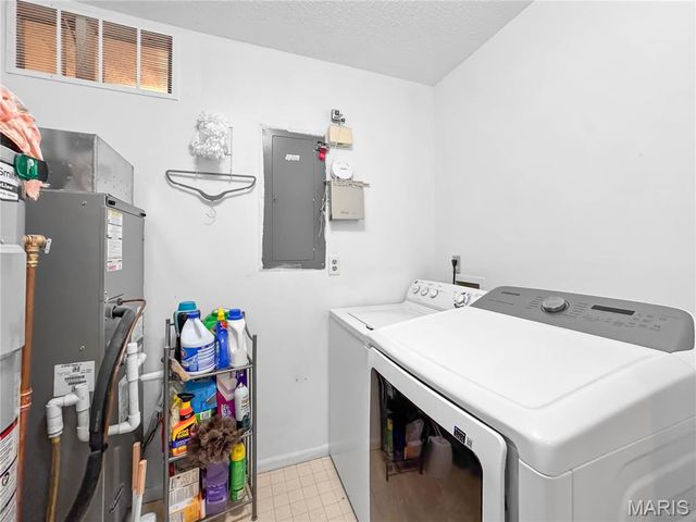 1020 Nancy Drive, O'fallon, IL 62269