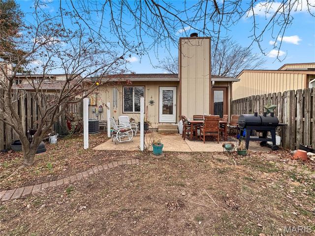 1020 Nancy Drive, O'fallon, IL 62269