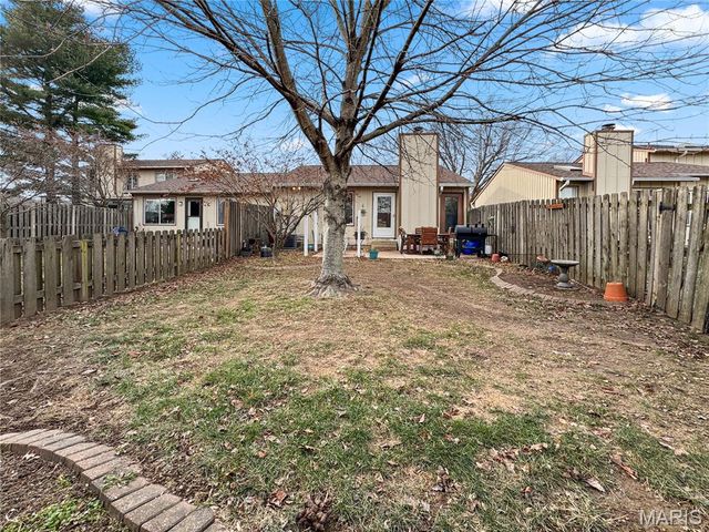 1020 Nancy Drive, O'fallon, IL 62269