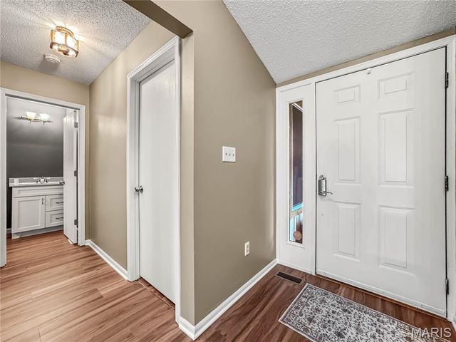 1020 Nancy Drive, O'fallon, IL 62269