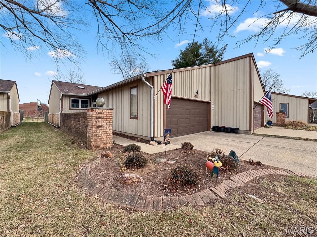 1020 Nancy Drive, O'fallon, IL 62269