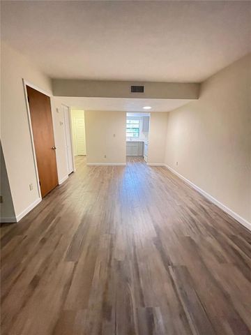 914 SW 59TH TERRACE A, Gainesville, FL 32607