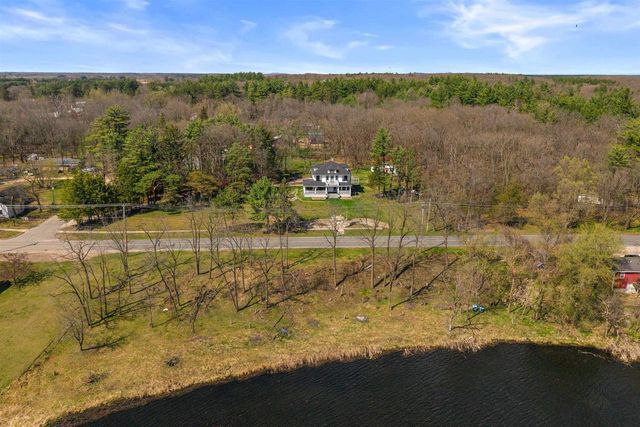 426 E NORTH LAKE STREET, Hancock, WI 54943