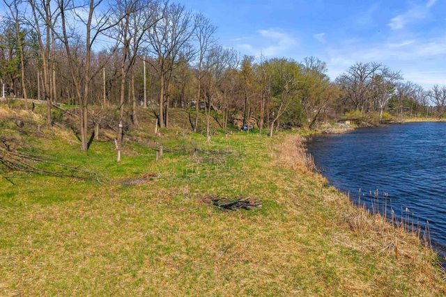 426 E NORTH LAKE STREET, Hancock, WI 54943