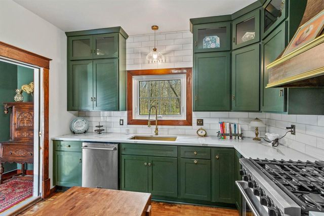 426 E NORTH LAKE STREET, Hancock, WI 54943