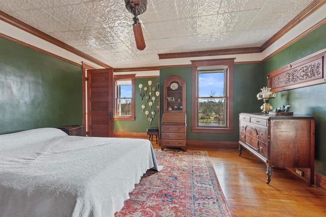 426 E NORTH LAKE STREET, Hancock, WI 54943