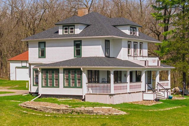 426 E NORTH LAKE STREET, Hancock, WI 54943