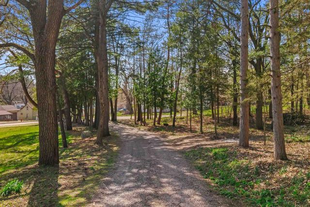 426 E NORTH LAKE STREET, Hancock, WI 54943