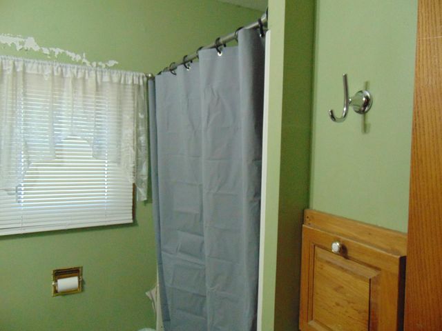 2303 S 12TH Street, Council Bluffs, IA 51501