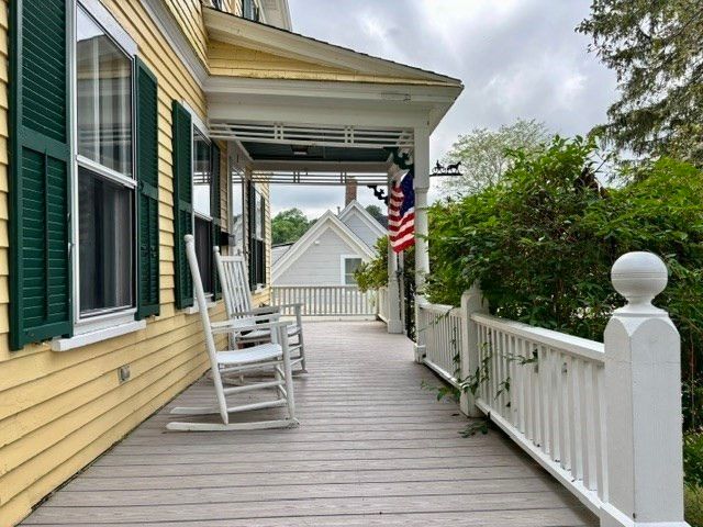 1 Sagamore St, Plymouth, MA 02360