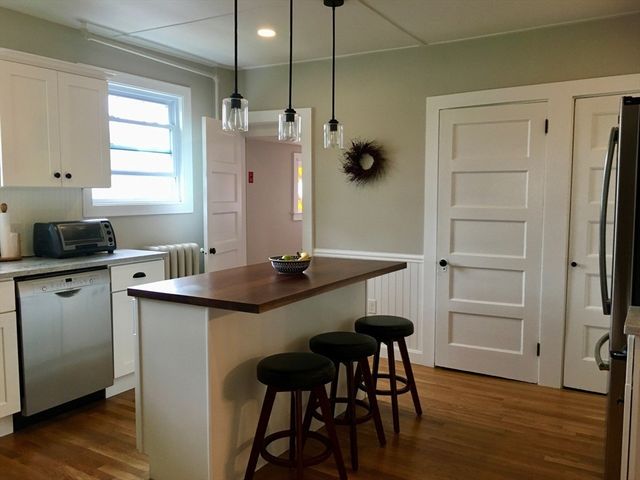 1 Sagamore St, Plymouth, MA 02360