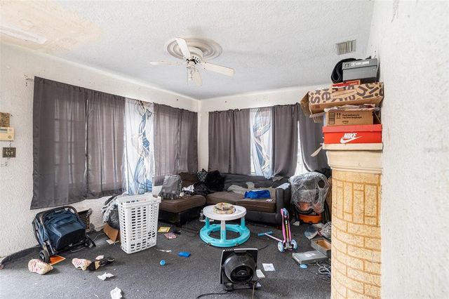911 E 31ST AVENUE, Tampa, FL 33603