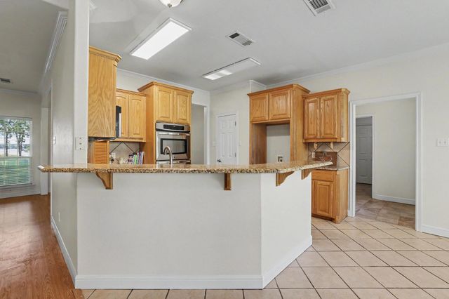 2811 N Shore Drive, Bonham, TX 75418