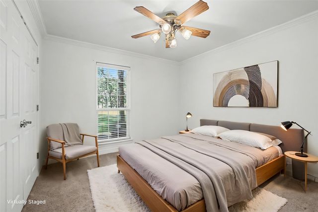 2811 N Shore Drive, Bonham, TX 75418