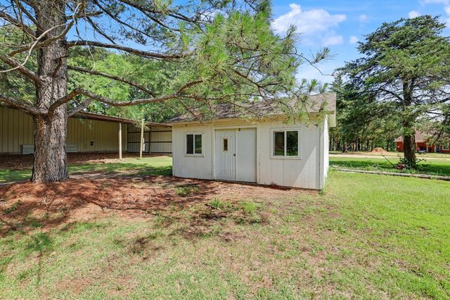 2811 N Shore Drive, Bonham, TX 75418