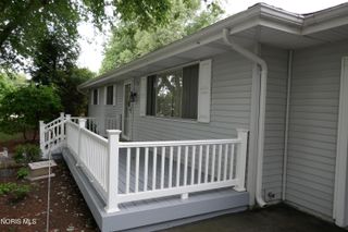 732 S Harefoote Street, Holland, OH 43528