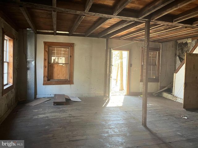 1165 APPLE RD, Quakertown, PA 18951