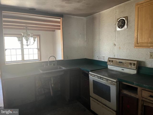 1165 APPLE RD, Quakertown, PA 18951