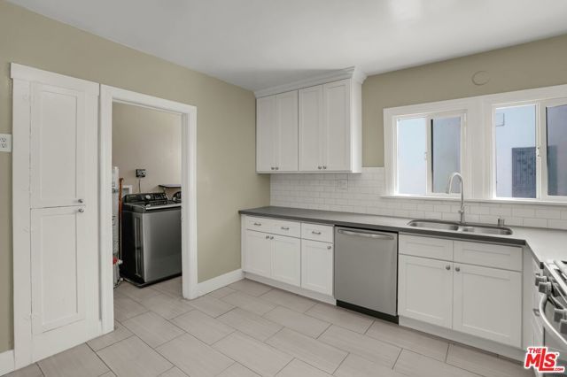 5101 W 21st Street, Los Angeles, CA 90016
