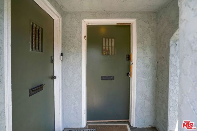 5101 W 21st Street, Los Angeles, CA 90016